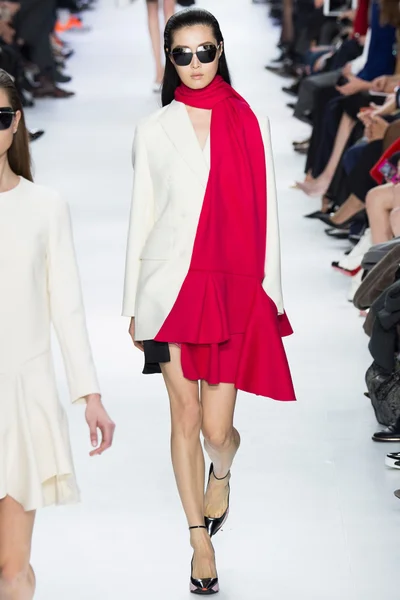 Look 11